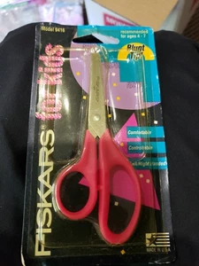 New Vintage Fiskars for Kids Scissors Blunt Tip #9416 80's Red LOOK! - Picture 1 of 2