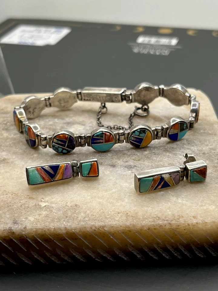 Raro Conjunto CALVIN BEGAY TSF Navajo Multi Piedras Preciosas Panel Redondo Pulsera y Pendientes Foto 1 de 4