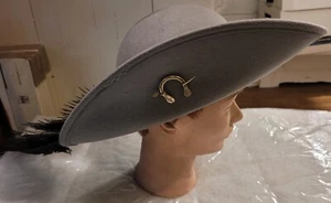 Deluxe Cavalier/Renaissance/Pirate Hat with pin and Feather - Picture 1 of 12