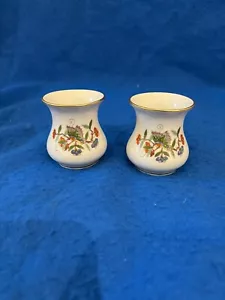 2 kleine Meissen Vase Blumen & Insektenmalerei Porzellan - Bild 1 von 9