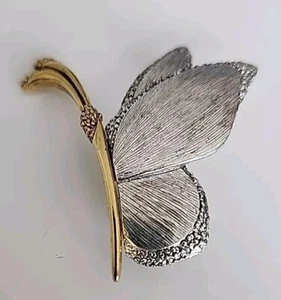 Liz Claiborne LC Signed Butterfly Brooch Pin - Picture 1 of 5