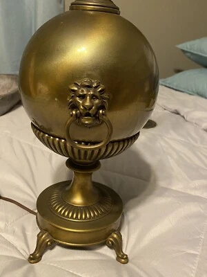 Vintage Stiffel Brass Lion's Head Round Body Table Lamp - Image 1 of 4