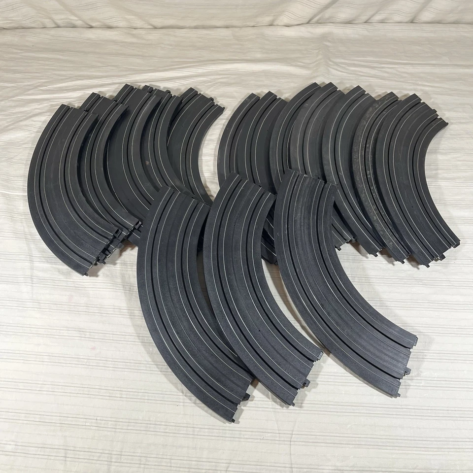 Life Like Racing 1995 escala HO 9" radio curva plana ranura coche pista lote de 15 A1 Foto 1 de 4