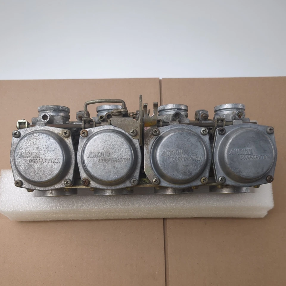 Conjunto de carburador Suzuki GS 550E 1980 Mikuni  Foto 1 de 4