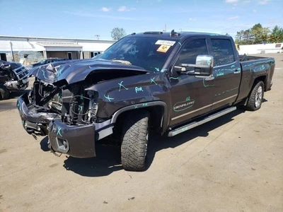 Automatic Transmission 6.6L 4WD ID 6AKH Fits 16 SIERRA 2500 PICKUP 2038920 - Image 1 of 4