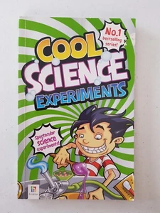 Cool Book - Science Experiments With Glen Singleton 2015 PB - Foto 1 di 4