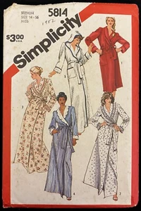 Accappatoio UC taglia M 14 16 collo sciallato o cappuccio semplicità 5814 modello avvolgente anteriore vintage - Foto 1 di 2