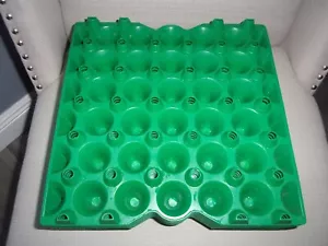 Lote de 10 bandejas de huevos de plástico verde (30 huevos grandes por bandeja) - Imagen 1 de 1