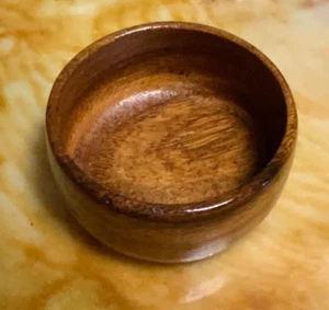 Kleine handgeschnitzte Holzschale Made in Philippines - Bild 1 von 2