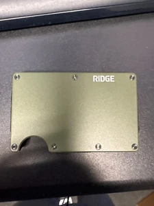 The Ridge Wallet - Aluminum: Cash Strap - Matte Olive (READ) - Photo 1 sur 3