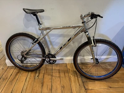 GT Zaskar Vintage Mountain Bike - 18”, Shimano XT, Rolf Wheelset, 1998 - Image 1 of 4