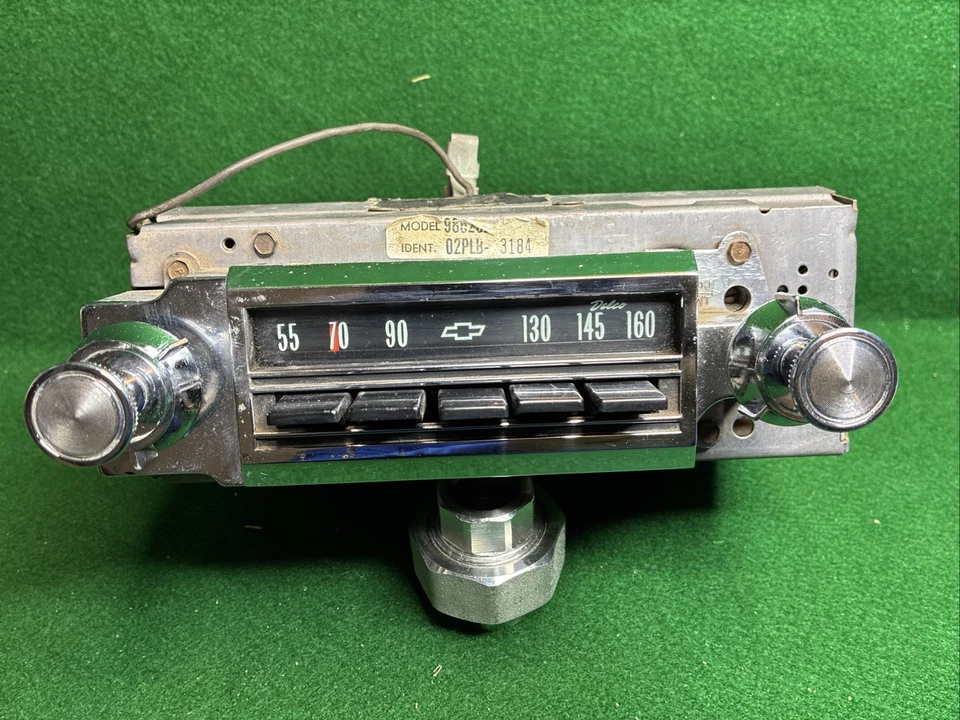 Vintage GM Delco 986202 AM Car Radio for 1965 Chevelle OEM Nice Works! - Image 1 of 4