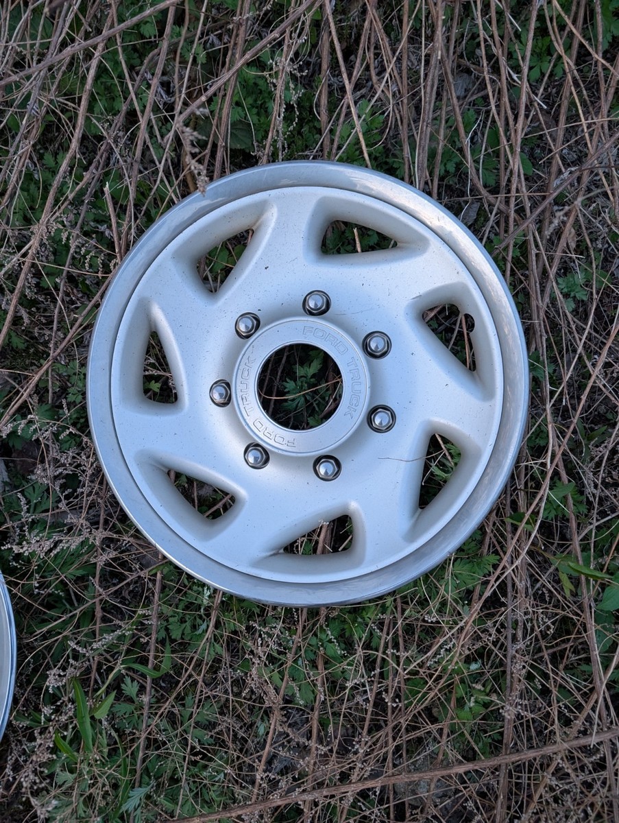 Front Wheel Center Hub Cap For 2005-2018 Ford F350 Dually 4x4 - Silver