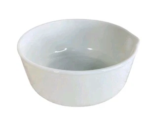 Vintage Champion White Mixing Bowl With Pour Spout - Picture 1 of 3