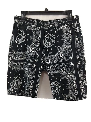 21 Men An American Brand Men's Black & White Abstract Geometric Shorts Sz 30x 9 - Image 1 of 4