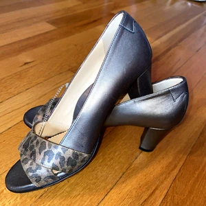 Taryn Rose Shoes Comfort Heels Italy Y2K Vintage Silver Animal Print Size 36 5.5 - Picture 1 of 12