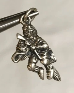 Sterling Silber Harry Potter Fliegen auf einem Quidditch Besen Charm/Anhänger sehr selten - Bild 1 von 9