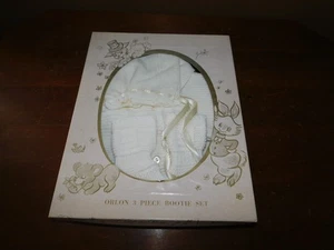 Vintage Orion 3 Piece Handmade Knit White Baby Sweater Hat & Booties Set - Picture 1 of 9