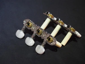 ■Langzeitlagerartikel■Klassischer Gitarrenwirbel weiß perloid/silber 35mm - Bild 1 von 4