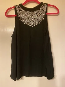 Love FIRE Black Sleeveless Blouse Top w White Aztec Design & Keyhole Back Sz Med - Picture 1 of 11