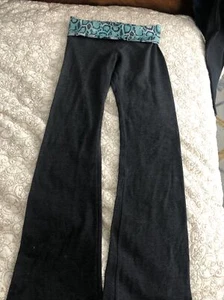 Gray So Low fold over waistband flare yoga stretch pants size small - Picture 1 of 5