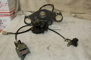 2001 YAMAHA YZFR6 KEY LOCK SET, IGNITION, GAS CAP & TRUNK + TOP TRIPLE CLAMP - Picture 1 of 6