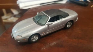 VITESSE 1/43 JAGUAR XK8 CABRIOLET ARGENTO VINTAGE - Foto 1 di 4