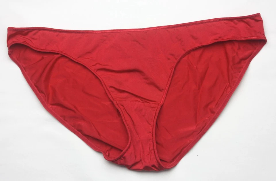 Bragas clásicas de satén rojo de H&M - talla grande Foto 1 de 4