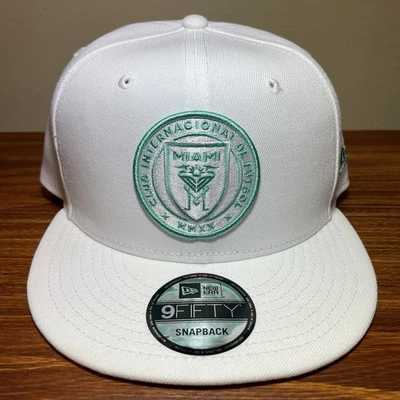 Gorra ajustable New Era Inter Miami para hombre con cierre a presión blanca verde azulado 9FIFTY NUEVA Foto 1 de 4