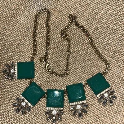 Collar J.Crew Kelly Cristal Verde Tachonado Foto 1 de 4