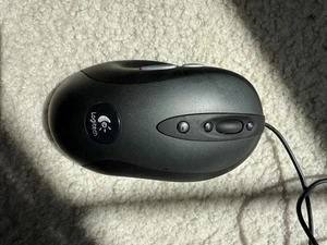 Logitech G400 Optical Gaming mouse 8 Buttons 3600 DPI Tested Good Used - Picture 1 of 11