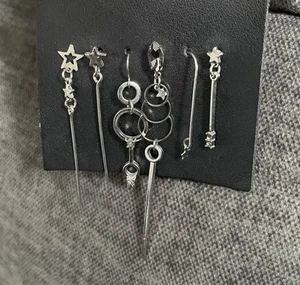 Free People Funky Oddity Punk Silver Tone Star Earrings Costume Jewellery - Picture 1 of 6