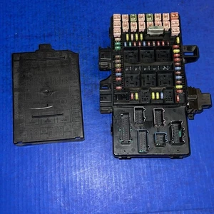 2003 Ford Expedition Fuse Box 2L1T-14A067-AN - Picture 1 of 5