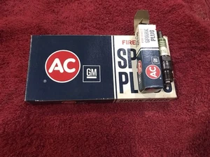Genuine GM OEM AC FIRE RING SPARK PLUG II 44TS 5613191. Vintage Free Shipping - Picture 1 of 2
