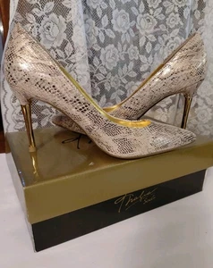Macys Thalia Sodi Champagne Snake Pumps Gold Heel & Bottom Size 8.5 New - Picture 1 of 10
