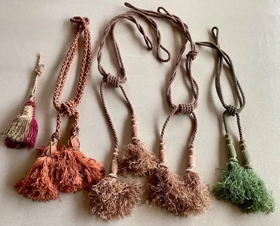 Lot de belles Passementeries anciennes, Embrases de rideaux, Pompons - Photo 1/4