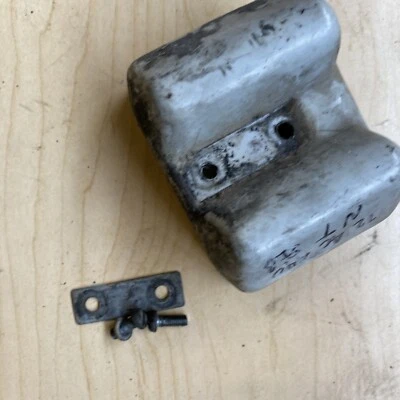 Moto de nieve Arctic Cat Panther 1974 vintage, cubierta de bobina de encendido Puma 340 440 Foto 1 de 3