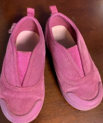 Oshkosh B'Gosh Toddler Size 7 Girl Shoes Burgundy Corduroy Slip On Flexible EUC - Image 1 of 4