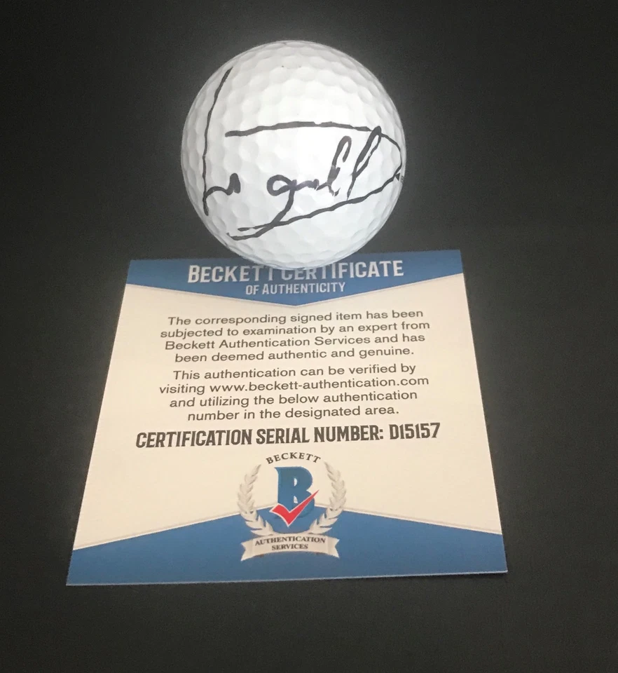 Pelota de golf PGA automática firmada por Luke Donald Bas Beckett certificado de autenticidad 2 Foto 1 de 1