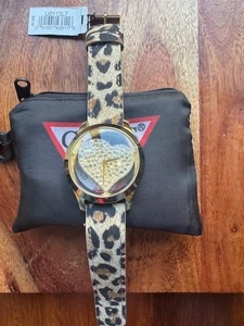 Nuevo Auténtico GUESS u0113l7 Tono Dorado Cristal Corazón Esfera Cuero Color Leopardo - Imagen 1 de 2