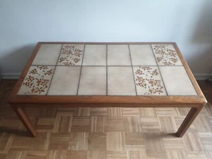Vintage Couchtisch aus Holz mit Fliesen und Malerei - Bild 1 von 1