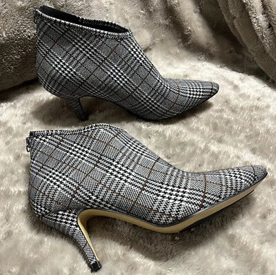 NEW All Black Urban Fab Plaid Booties Shoes Back Zip 188026 Womens Size 37 /6.5 - Image 1 of 4