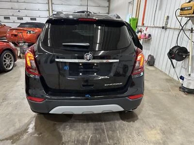 13-22 BUICK ENCORE PORTA-MALAS TRASEIRO DECKLID ELEVADOR PRETO MEET KETTLE PRETO GB0 - Imagem 1 de 4