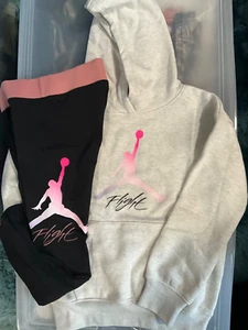 New Junior Girls gray / black 2pc Jordan Jumpman Sweatshirt and leggings Small - Picture 1 of 8