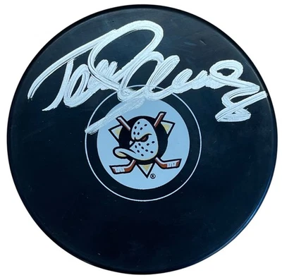 TEEMU SELANNE FIRMADO ANAHEIM DUCKS PUCK BECKETT TESTIGO CERTIFICADO DE AUTENTICIDAD Foto 1 de 2