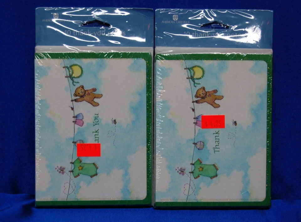 Tarjetas de agradecimiento de regalo para bebés, 20 tarjetas con sobres artículos para bebés en tendedero Foto 1 de 1