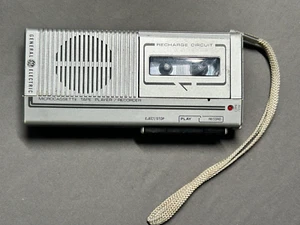 GE Microcassette Tape Player Recorder 3-5325B – Untested / Missing Battery Cover - Bild 1 von 6
