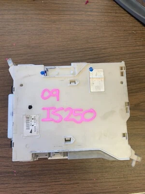 2006-2013 LEXUS IS250 IS350 UNDER DASH FUSE RELAY BOX FUSEBOX OEM 82730-53050 Foto 1 de 3