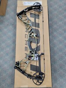 Hoyt Helix Turbo Pro Right Hand 70lb 29 inch draw Elevated II/Black 