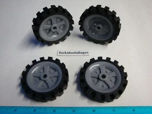 KNEX WHEELS LOT 4 Tires 2.5" w/Gray Pulleys / Hubs (Replacement Parts/Pieces) - Picture 1 of 1
